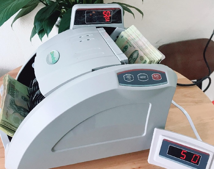 Đội thợ chuyên bảo dưỡng, sữa chữa máy đếm tiền tại Tây Ninh