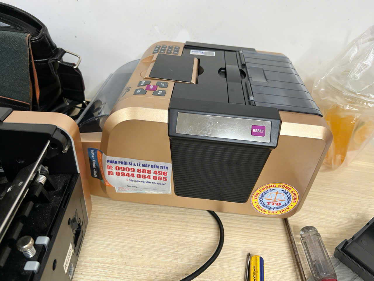 Sửa chữa máy đếm tiền giá rẻ tại An Giang - Đội thợ chuyên nghiệp
